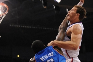 格里芬：帕金斯被我隔扣后直接退网了 我该把这写进简历