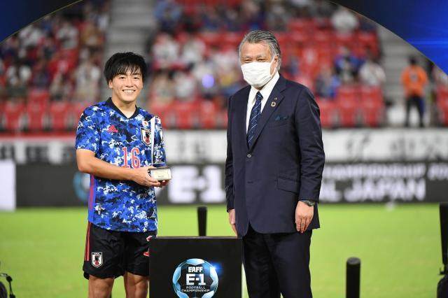 开云投注-东亚杯MVP的减肥范例:看看如何从白斩鸡练出腹肌